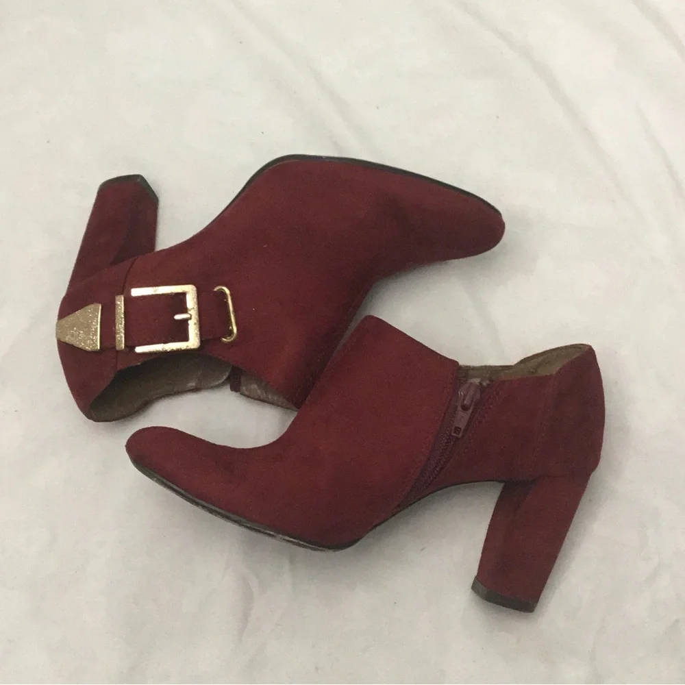 Aerosols women’s used red ankle heels